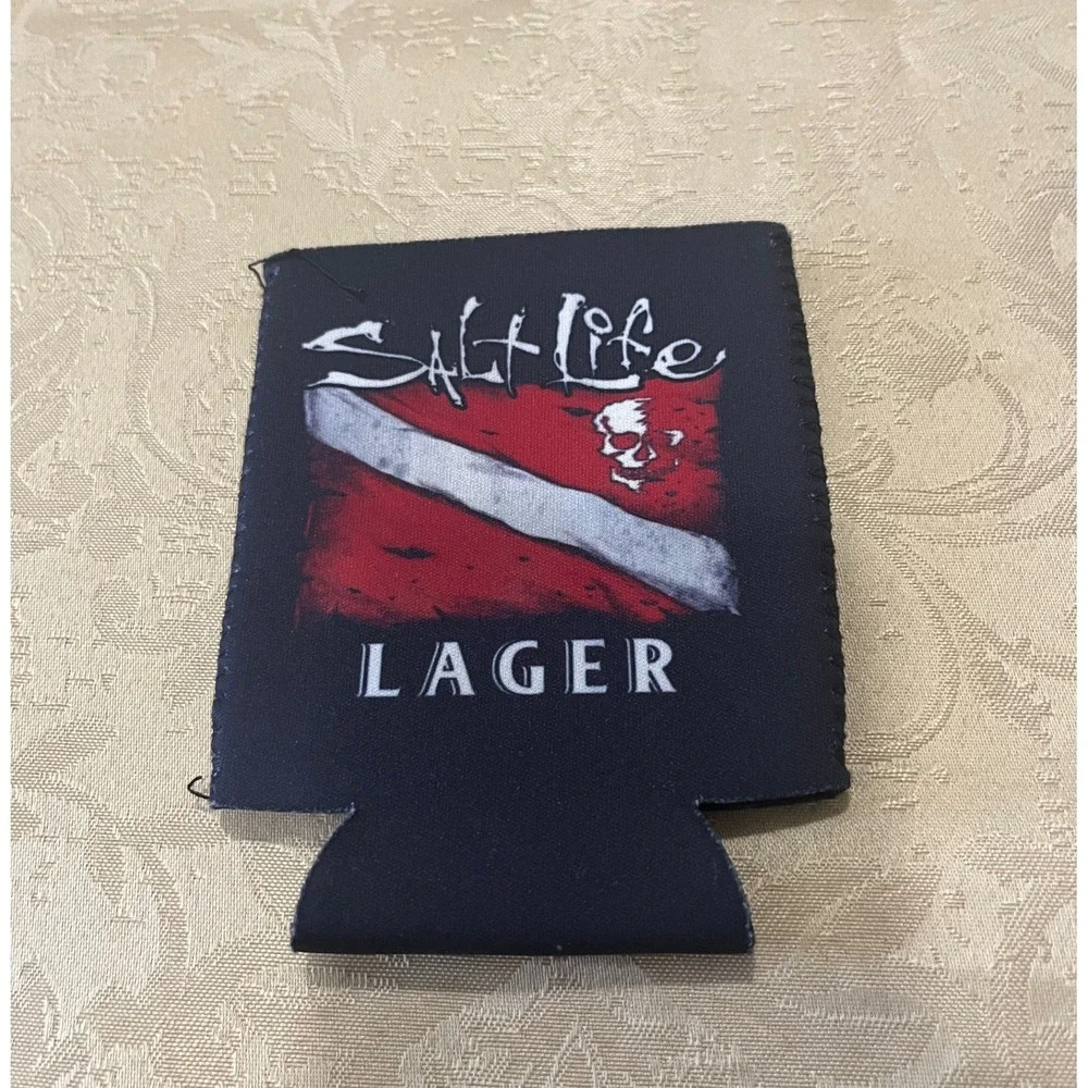 Salt Life Can Cooler Unisex OS Black Good Lager‎ Skull Dive Flag Koozie
